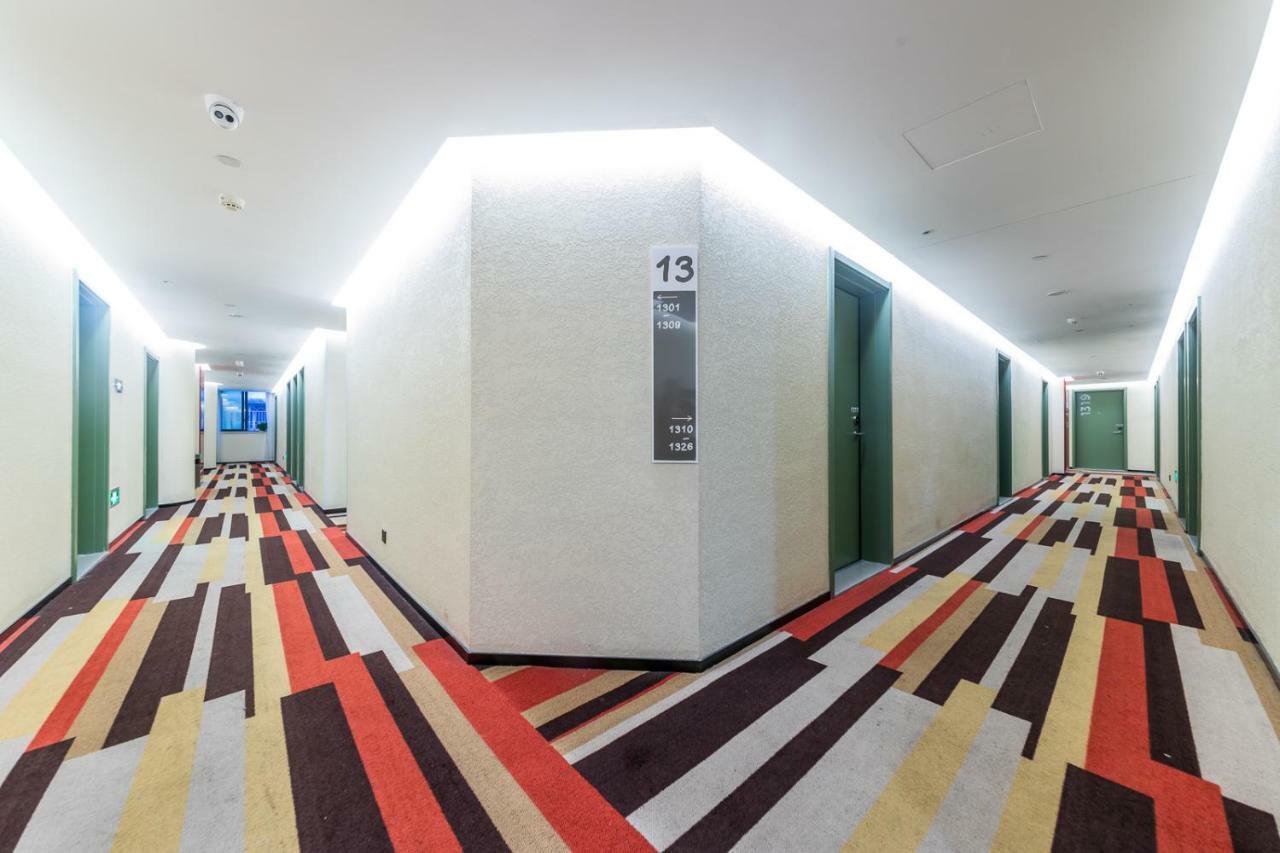 Ibis Chongqing Jiefangbei Pedestrian Street Hotel Exterior photo