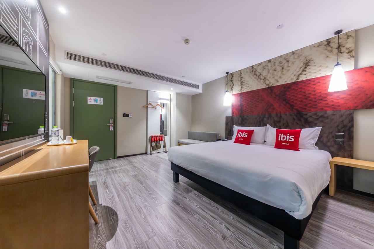 Ibis Chongqing Jiefangbei Pedestrian Street Hotel Exterior photo